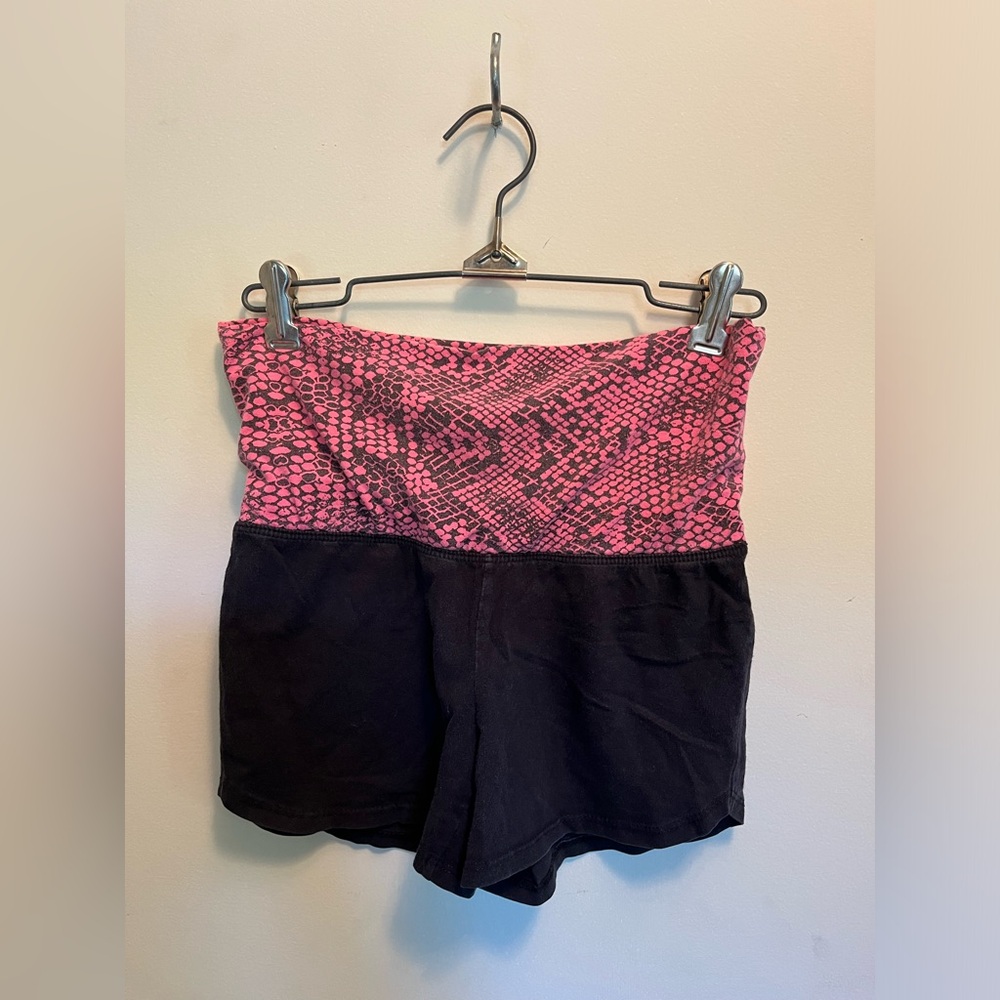 Total girl,girls youth black spandex w thick waistband and silver details.